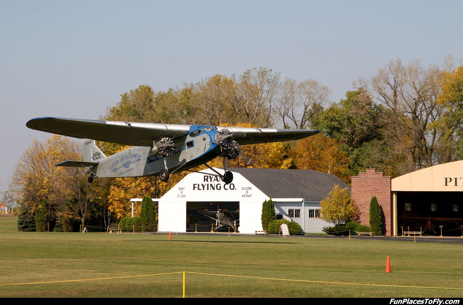 Fly in a ford trimotor #8