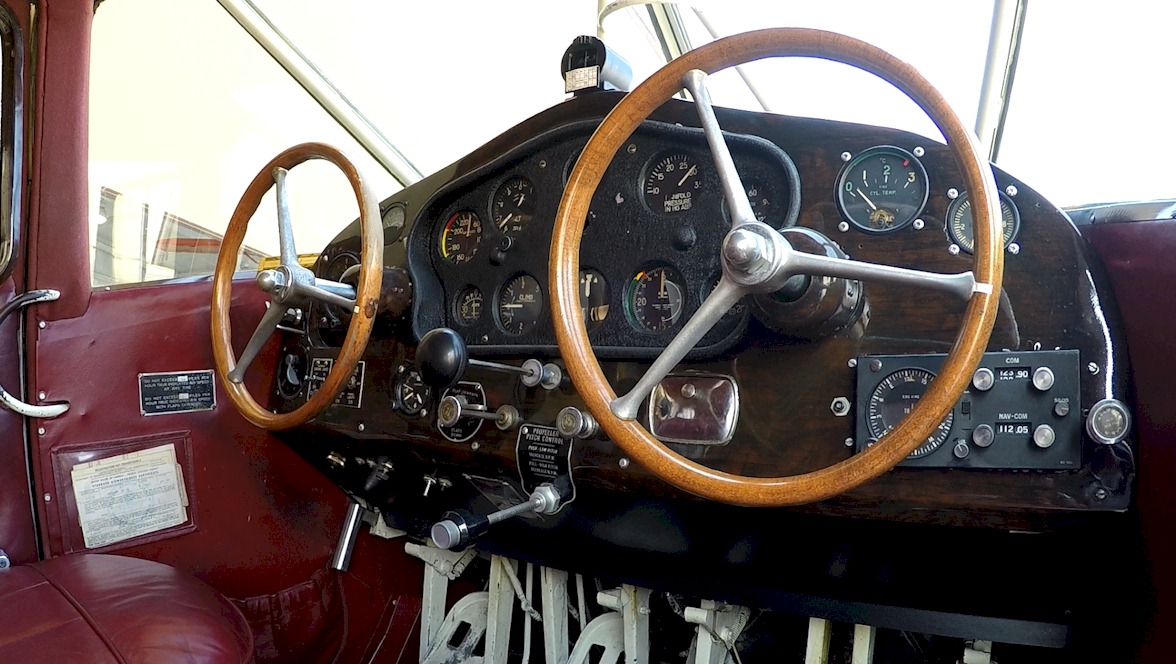 Stinson SR7